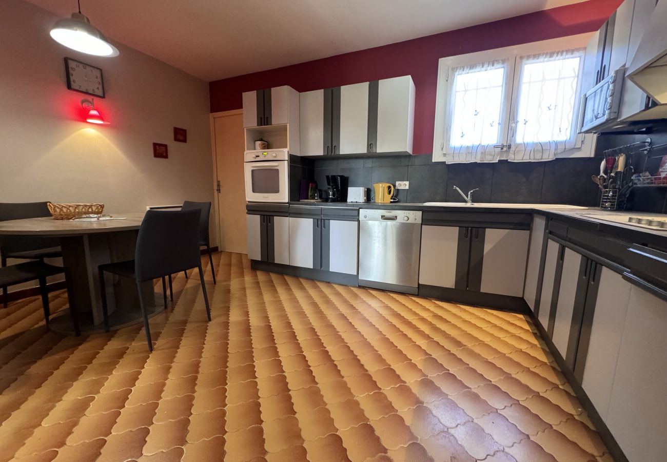 Ferienhaus in Pernes les Fontaines - Haus Gams 8 Personen